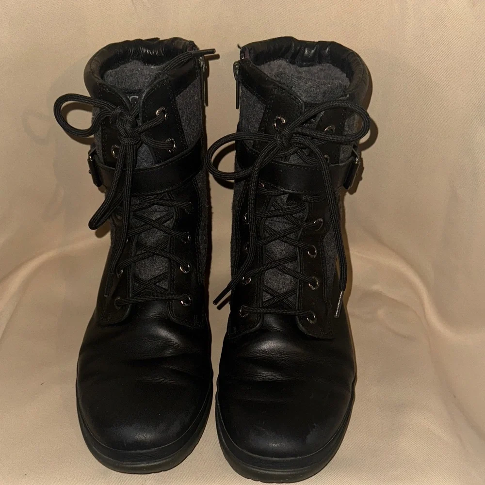 Women's UGG W Kesey Black & Grey Lace-Up Boots - Picture 5 of 10